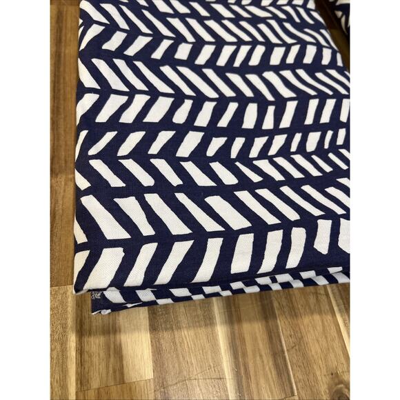 Pottery Barn Kids Set Of 2 XL 100% Cotton Broken Arrows Blackout Curtains 44x84 - Picture 3 of 11